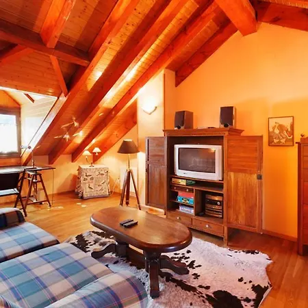 Torres De Vallibierna Tatil Evi *