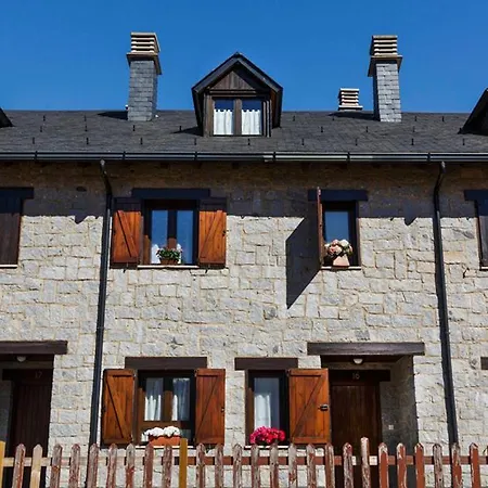 Torres De Vallibierna Tatil Evi Benasque