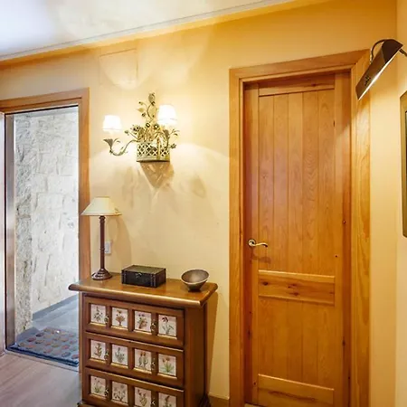 Torres De Vallibierna Tatil Evi