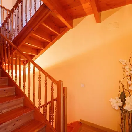 Torres De Vallibierna Tatil Evi *